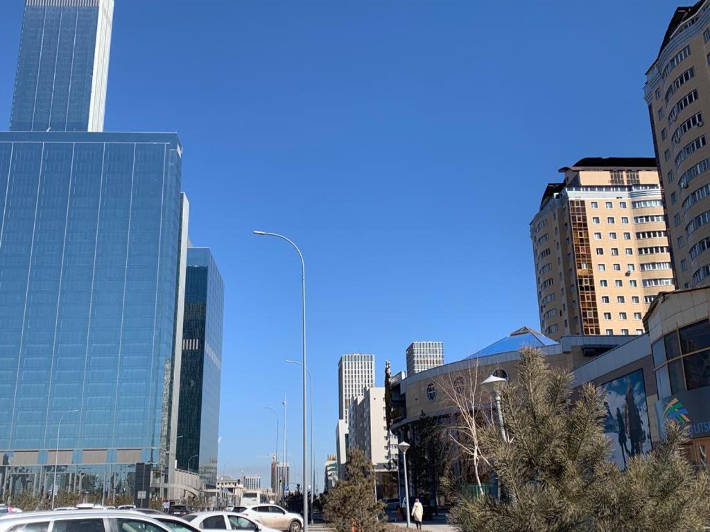 Квартира с видом на Abu Dhabi Plaza Астана Екстер'єр фото