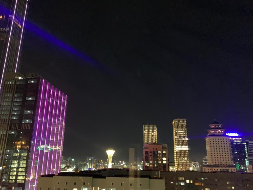 Квартира с видом на Abu Dhabi Plaza Астана Екстер'єр фото